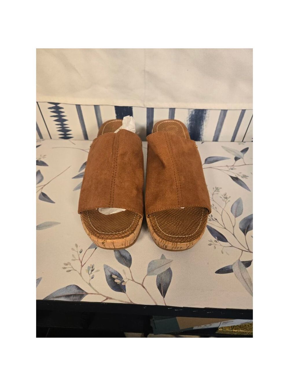 Women's Circus Brown Wedge Sandals Size 7.5